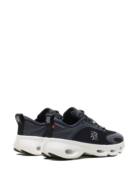 On Cloudsolo Loewe Black White