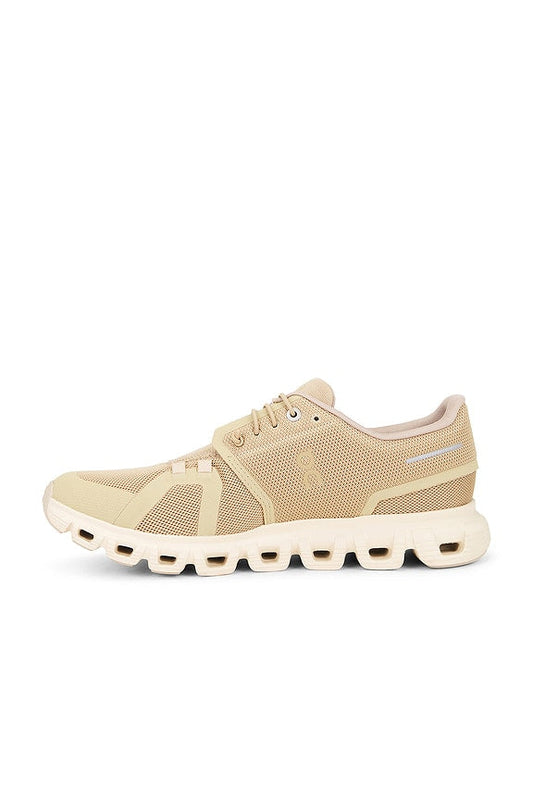 On Cloud 6 Chai Sand sneakers