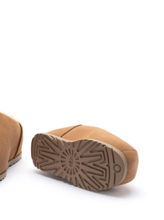 UGG Pumped Slide in the chestnut brown suede