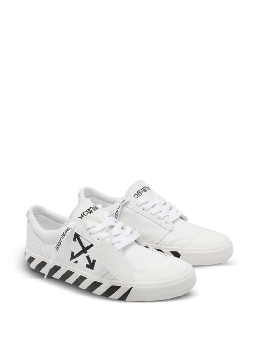 Off-White Vulcanized Low Canvas BW