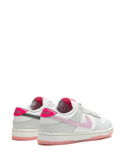 Nike Dunk Low 520 Pack Pink sneakers