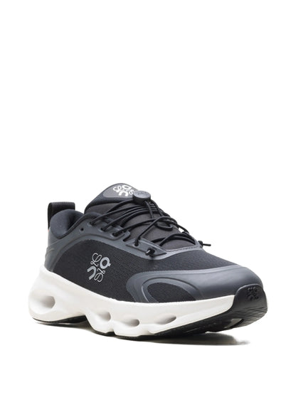 On Cloudsolo Loewe Black White