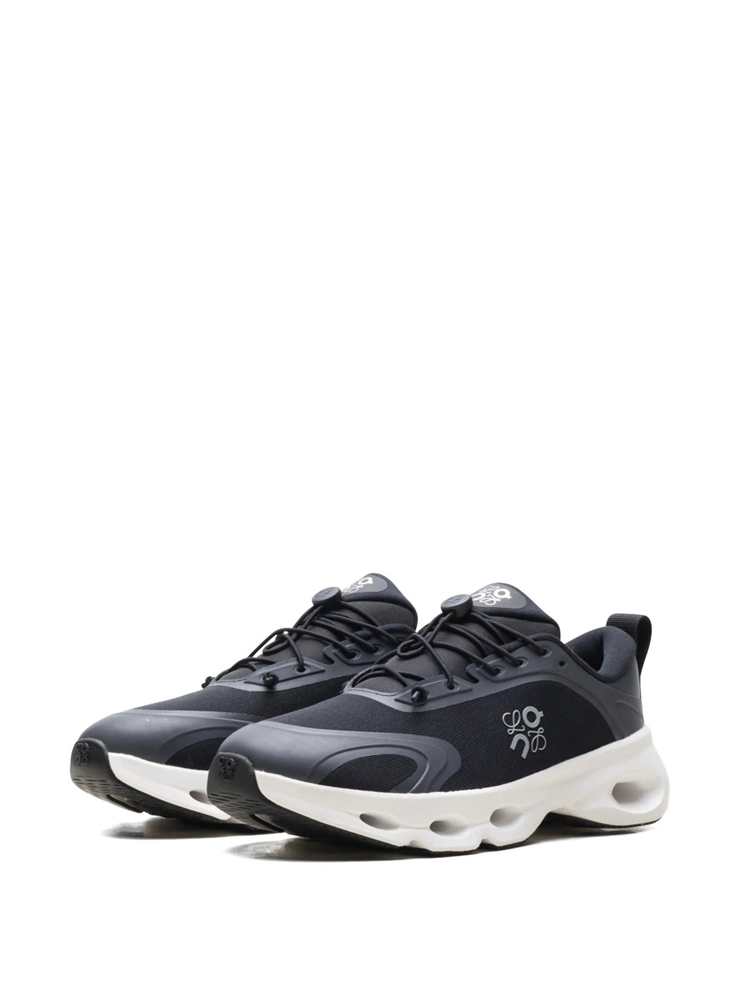 On Cloudsolo Loewe Black White