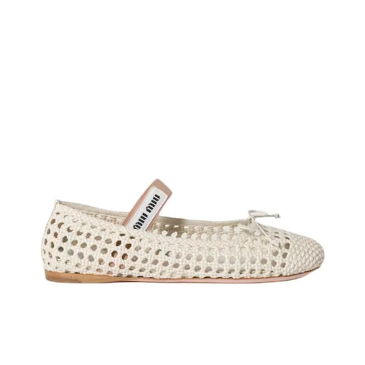Miu Miu Slim White Mary Jane Shoes_Unique Store