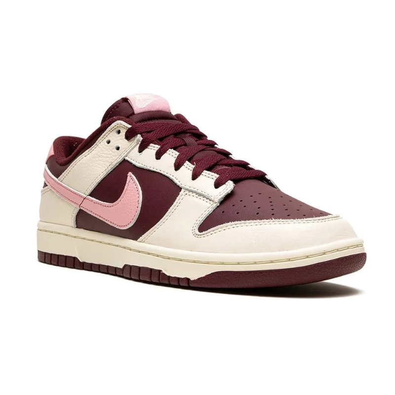 Nike Dunk Low Medium Curry Sneakers