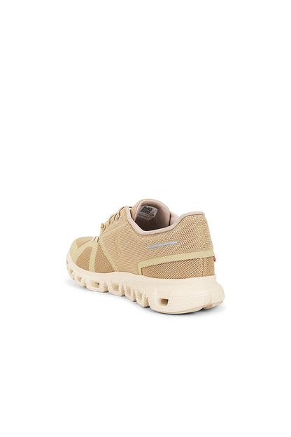 On Cloud 6 Chai Sand sneakers