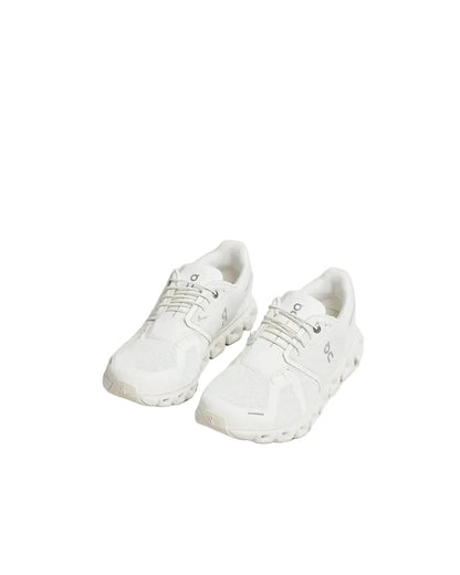 On Running On Cloud 6 White