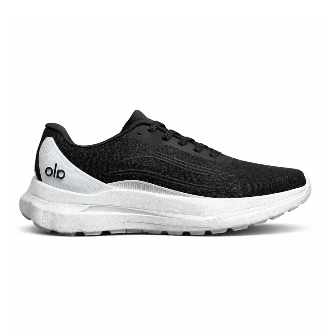 ALO Runner Black White Sneakers_Unique Store