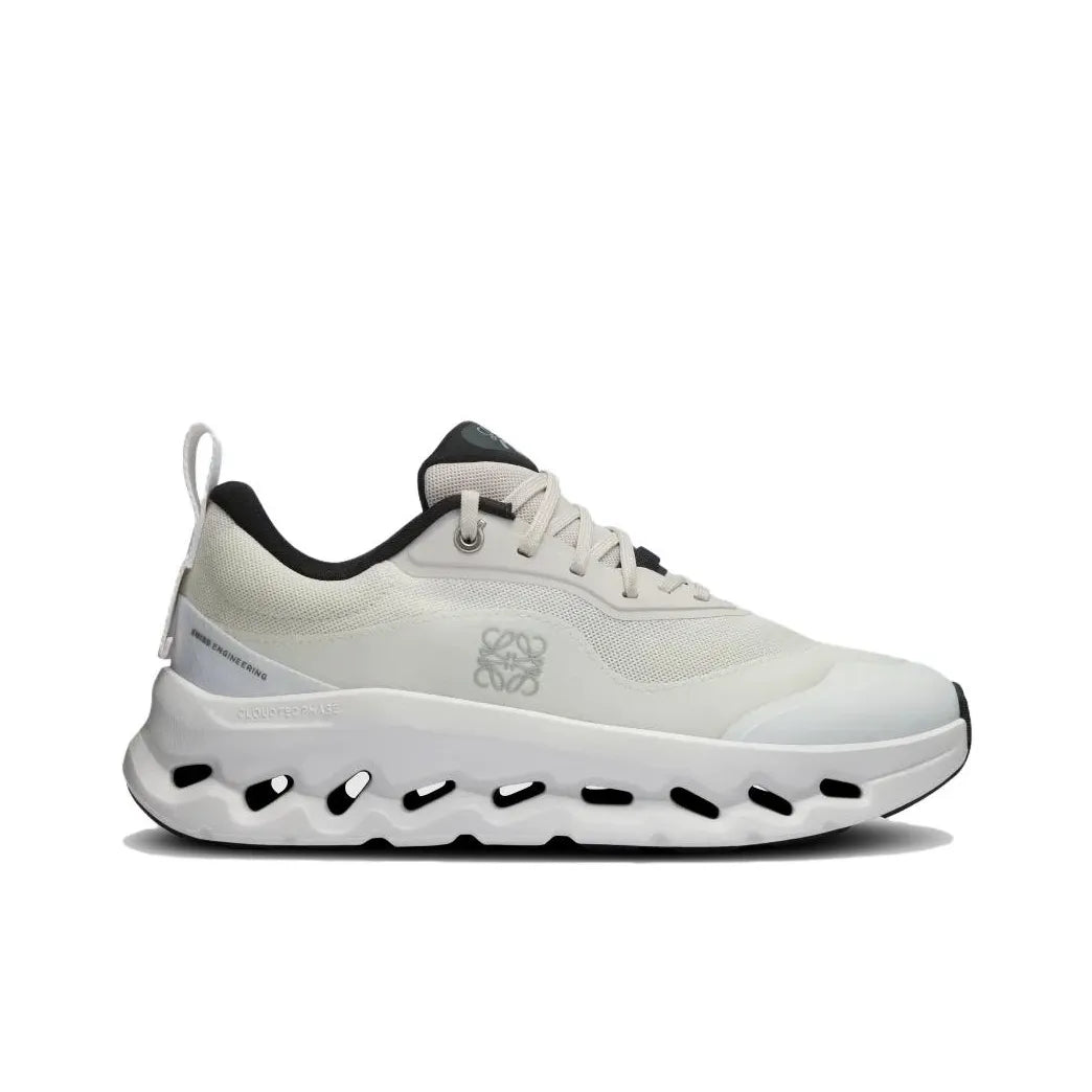 On Running Cloudtilt 2 LOEWE Sand White Sneakers_Unique Store