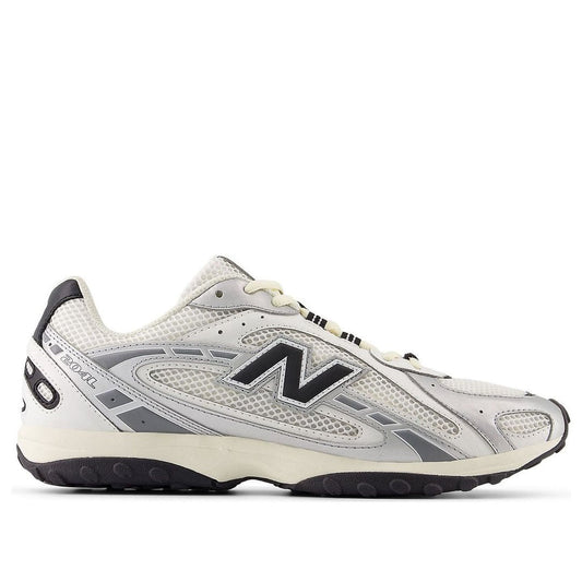 New Balance 204 Logo Patch Sneakers_Unique Store