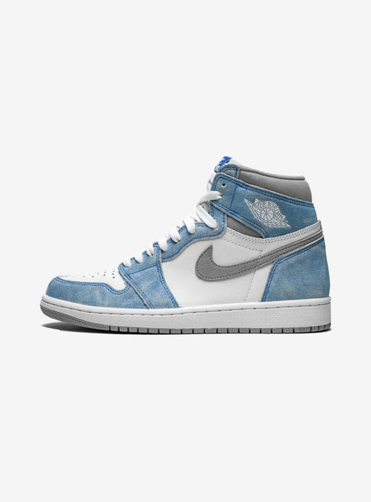 Air Jordan 1 Retro High OG Hyper Royal sneakers