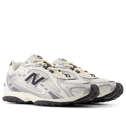New Balance 204 Logo Patch Sneakers