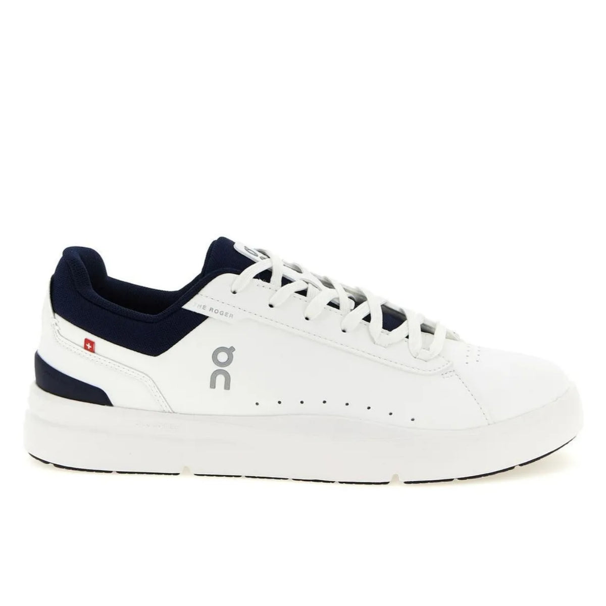 On Cloud The Roger Advantage White Black