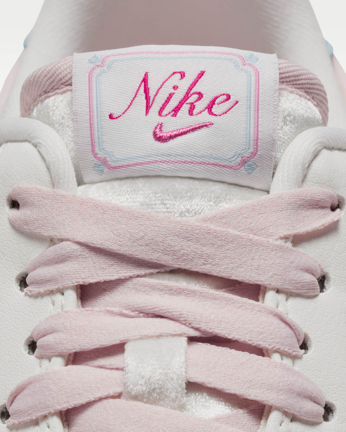 Nike Air Force Low 'Valentines Day 2026 in Sail Light Armoury