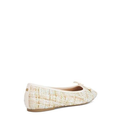 CHANEL Hennie White Ballet Falts
