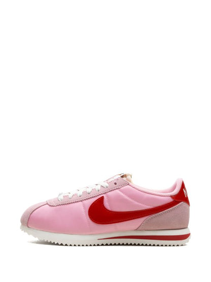 Nike Cortez TXT Medium Soft Pink Sail sneakers