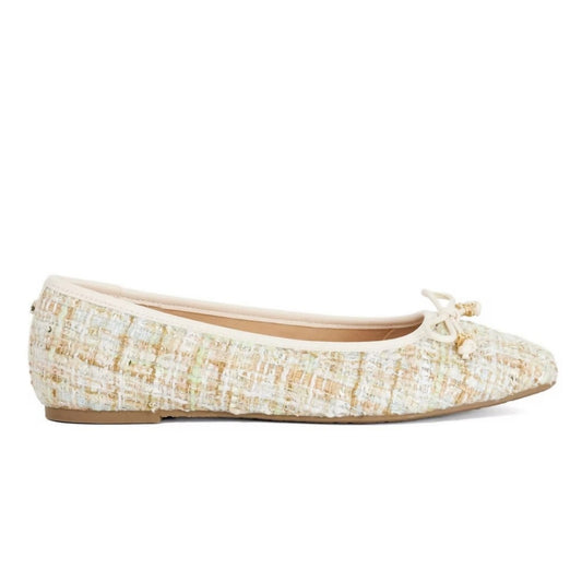 CHANEL Hennie White Ballet Falts