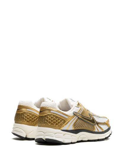 Nike Zoom Vomero 5 Metallic Gold Sneakers