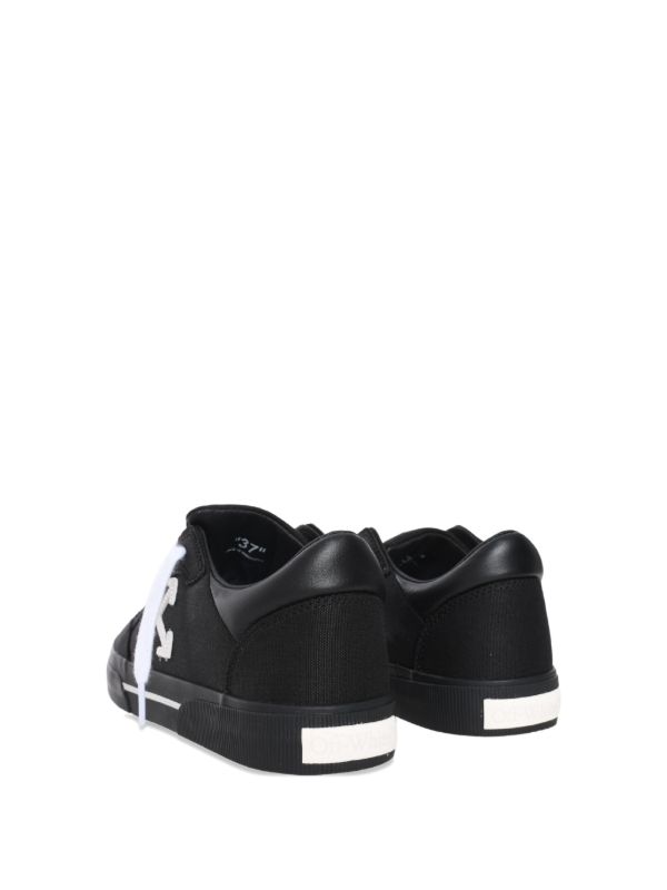 Off-White Vulcanized Low Canvas Black White sneakers
