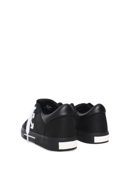 Off-White Vulcanized Low Canvas Black White sneakers