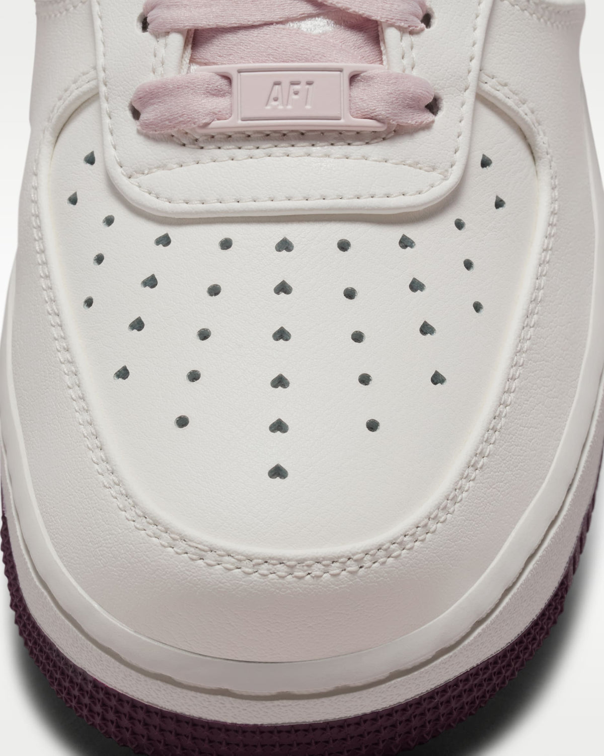 Nike Air Force Low 'Valentines Day 2026 in Sail Light Armoury