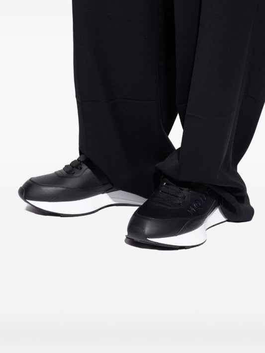 Alexander McQueen Sprint Runner in Black White