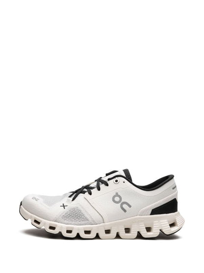 On Cloud X 3 Ivory Sneakers